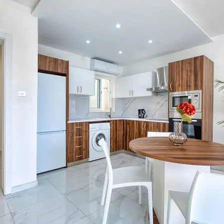 Modern, 2-br With Valletta View * Tal-Pietà